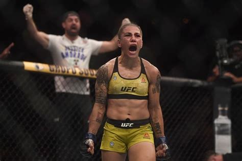 UFC star Jessica Andrade quit OnlyFans after posing naked with。